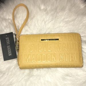 Brand New Steve Madden Wristlet Wallet